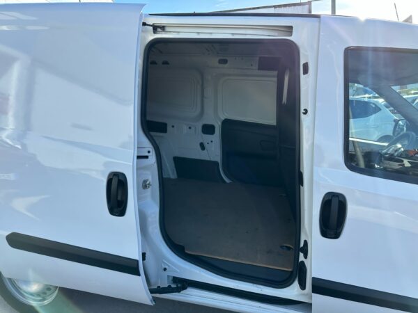 FIAT Doblo Cargo Base Maxi 1.3 Mjet 70kW Carga Aumentada - Imagen 8