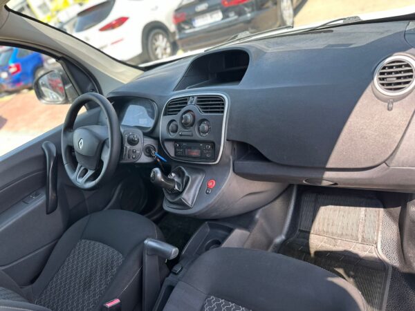 RENAULT Kangoo Furgón Combi Profesional  dCi 75 Gen5 - Imagen 9