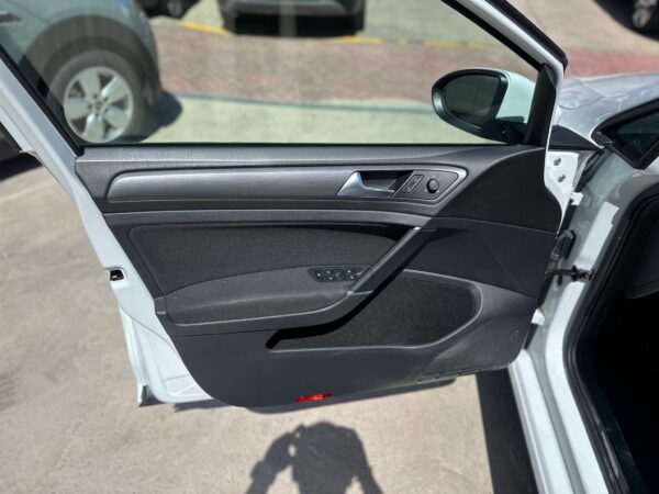 VOLKSWAGEN Golf e-Golf ePower - Imagen 14