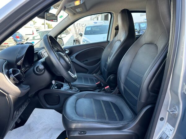 SMART forfour 60kW81CV electric drive - Imagen 10