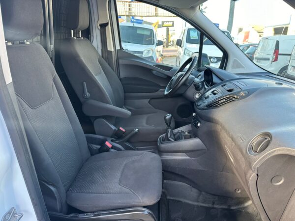 FORD Transit Courier Kombi 1.5 TDCi 56kW Ambiente - Imagen 9