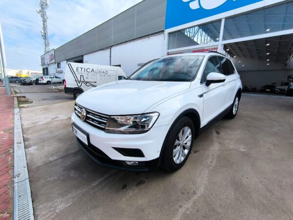 VOLKSWAGEN Tiguan Sport 2.0 TDI 110kW 150CV DSG - Imagen 17