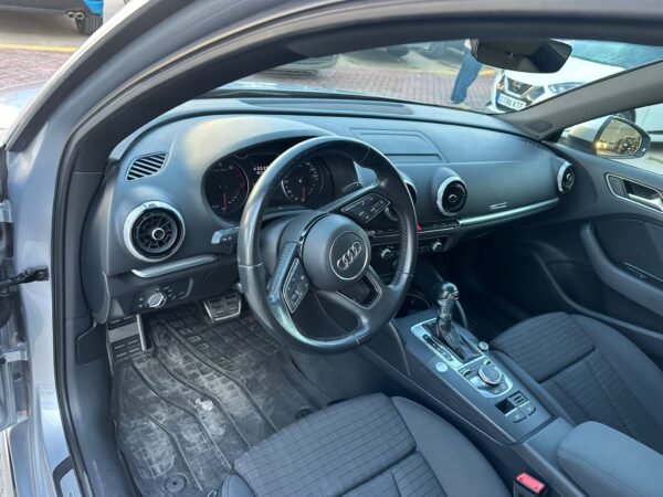 AUDI A3 S line 30 TFSI 85kW 116CV Sportback - Imagen 11