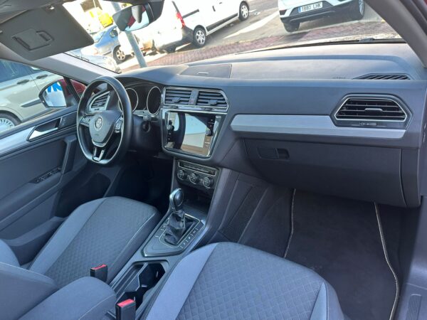 VOLKSWAGEN Tiguan Advance 2.0 TDI 110kW 150CV DSG - Imagen 14