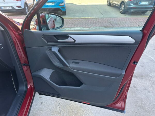 VOLKSWAGEN Tiguan Advance 2.0 TDI 110kW 150CV DSG - Imagen 8
