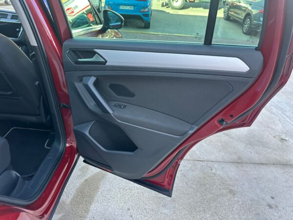 VOLKSWAGEN Tiguan Advance 2.0 TDI 110kW 150CV DSG - Imagen 15