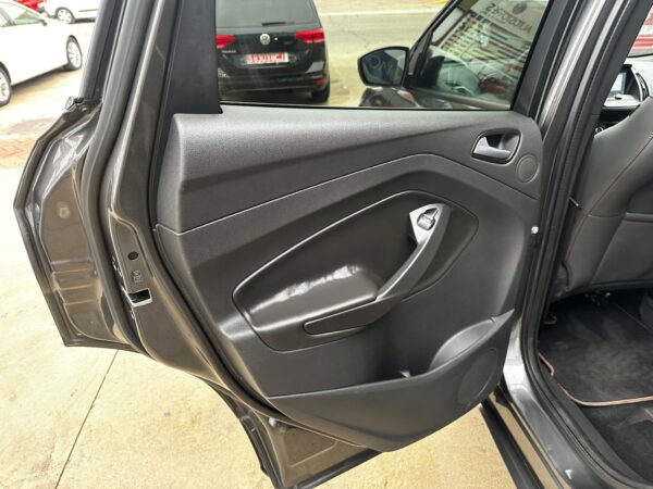 FORD Kuga 2.0 TDCi 110kW 4x2 Trend - Imagen 9