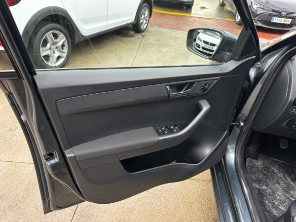 SKODA Fabia 1.0 TSI 70KW 95cv Ambition - Imagen 12