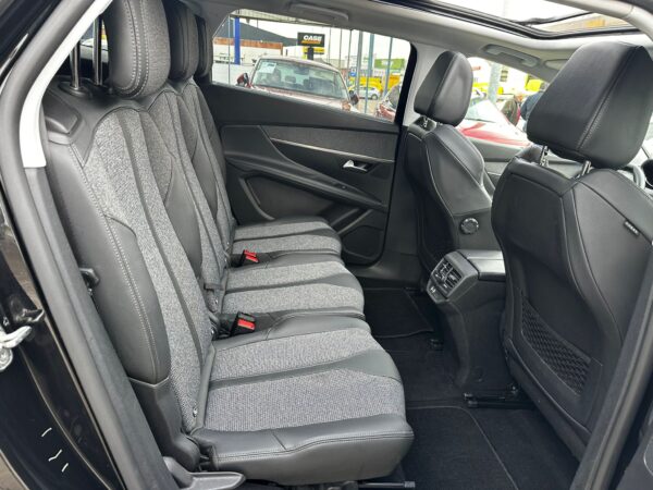 PEUGEOT 5008 1.5 BlueHDi 96kW 130CV SS Allure - Imagen 13