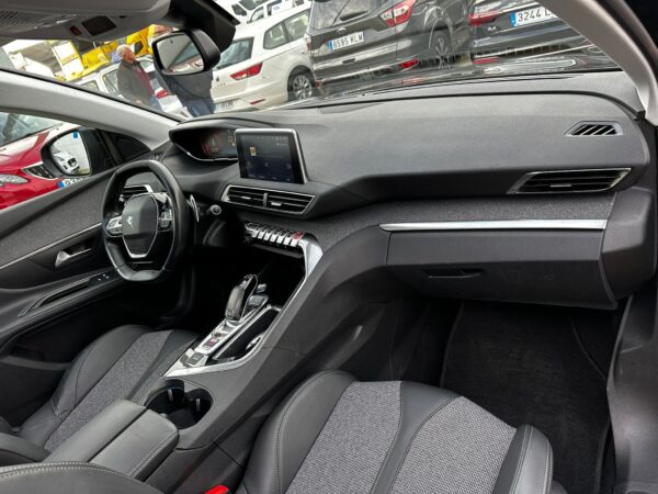 PEUGEOT 5008 1.5 BlueHDi 96kW 130CV SS Allure - Imagen 18