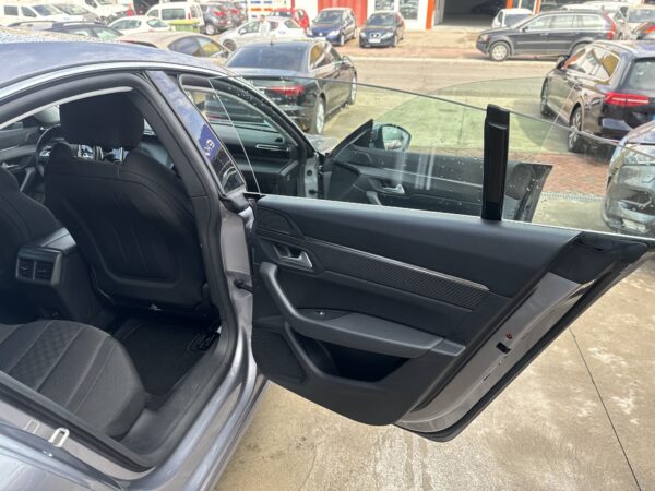 PEUGEOT 508 5P Active BlueHDi 130 SS EAT8 - Imagen 10
