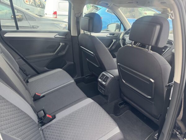 VOLKSWAGEN Tiguan Advance 1.6 TDI 85kW 115CV - Imagen 12
