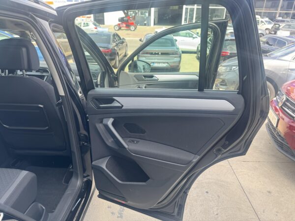 VOLKSWAGEN Tiguan Advance 1.6 TDI 85kW 115CV - Imagen 14