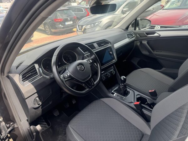 VOLKSWAGEN Tiguan Advance 1.6 TDI 85kW 115CV - Imagen 8